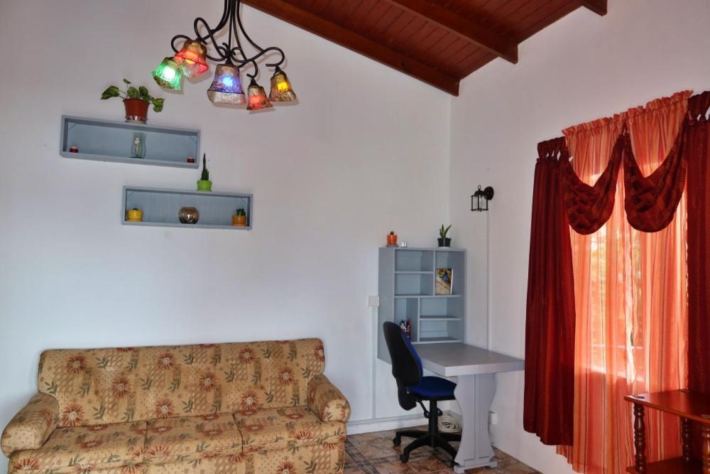 Elegant Rays Apartment- Golf Course , Grenada 格兰德 外观 照片